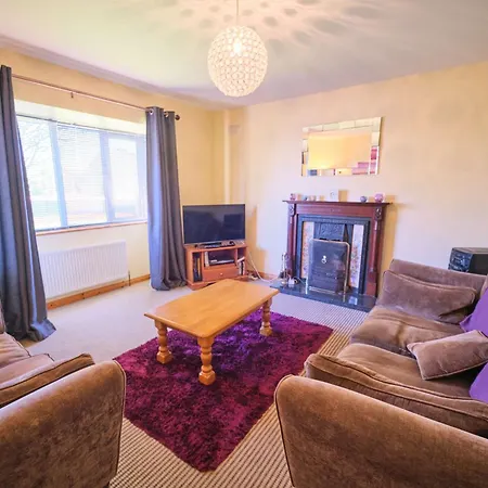 Casa vacanze 3 Bedroom Coastal Retreat By Travel Lets Homes Near Beaches & Surf Bundoran