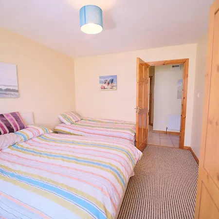 Casa vacanze 3 Bedroom Coastal Retreat By Travel Lets Homes Near Beaches & Surf Bundoran