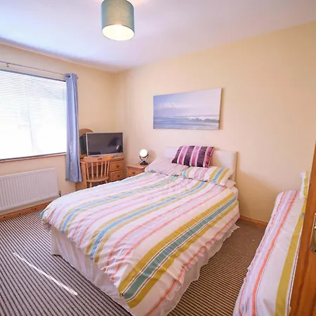 Casa vacanze 3 Bedroom Coastal Retreat By Travel Lets Homes Near Beaches & Surf