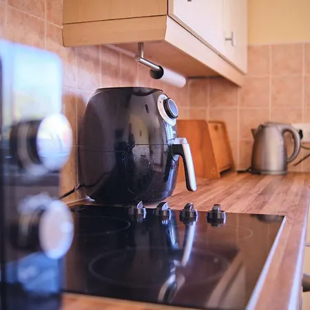 3 Bedroom Coastal Retreat By Travel Lets Homes Near Beaches & Surf Casa vacanze Bundoran