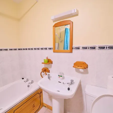 Casa vacanze 3 Bedroom Coastal Retreat By Travel Lets Homes Near Beaches & Surf *
